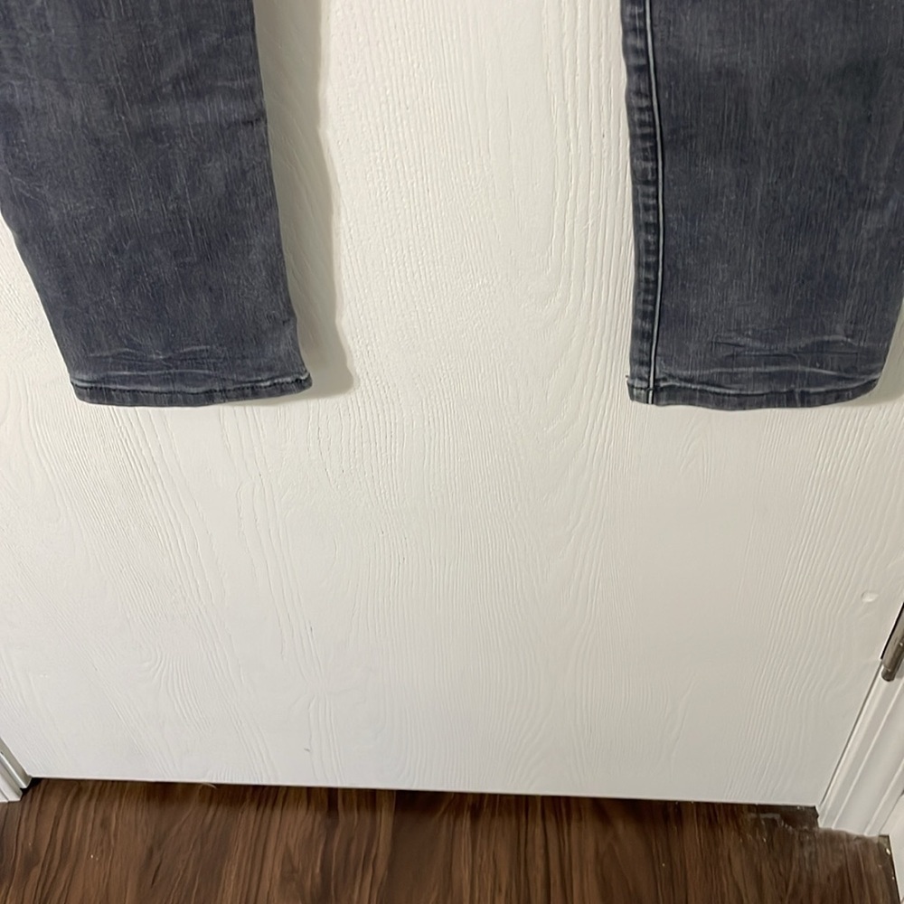 CAbi Slim Boyfriend Gray Wash Jeans Size 2 - Picture 7 of 10